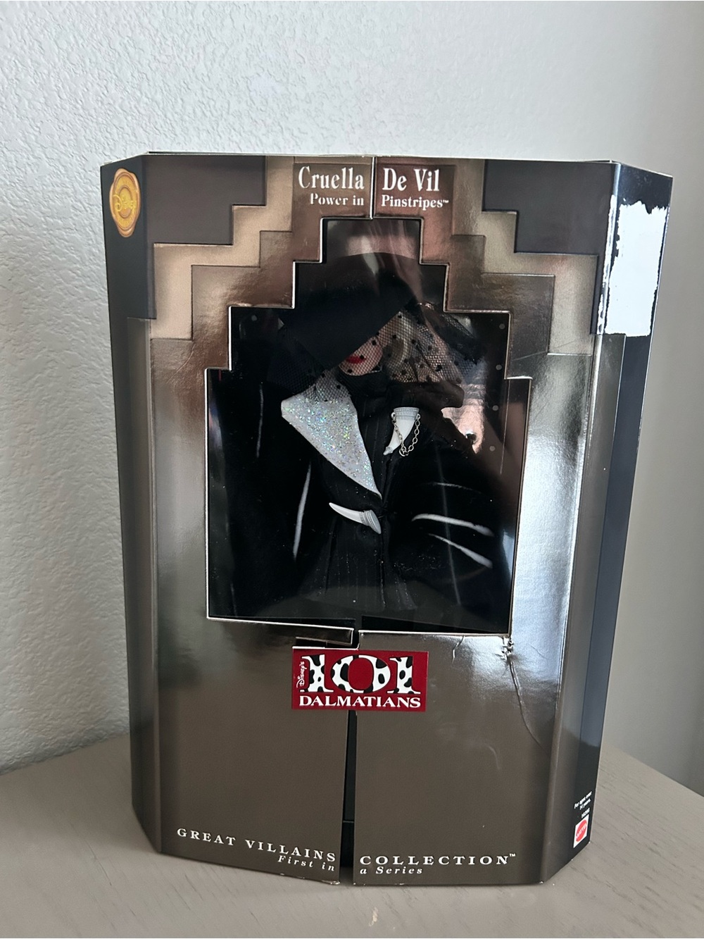 Mattel Disney: 101 Dalmatians - Cruella de Vil Doll - Barbie Doll